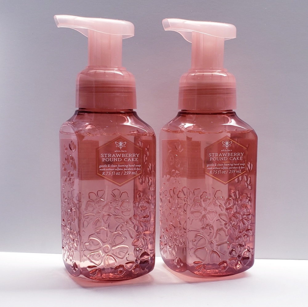 Bath & Body Works STRAWBERRY POUND CAKE Gentle & Clean Foaming Hand Soap (2 Pcs)